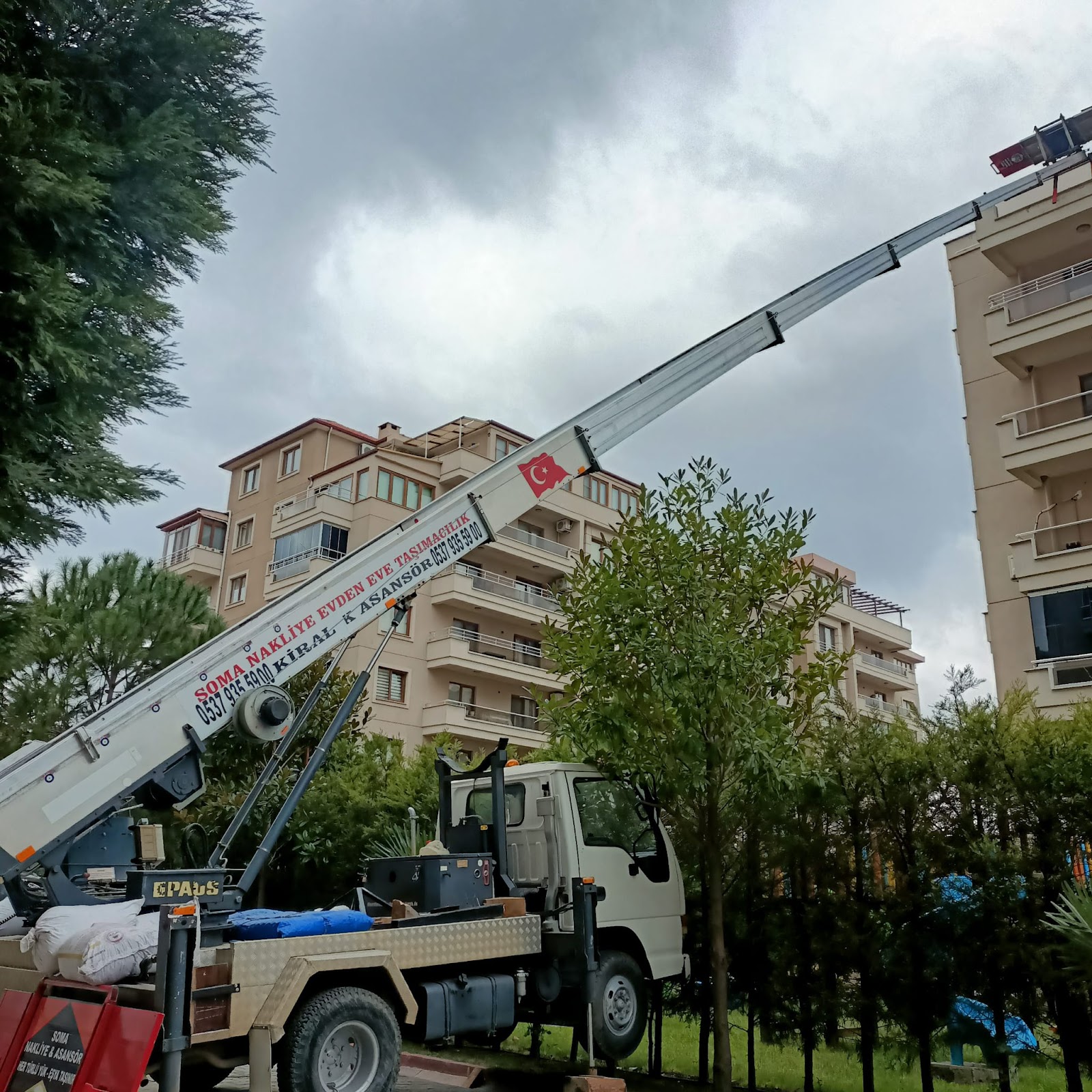 Kiralık Mobil Asansör Manisa Evden Eve Nakliyat