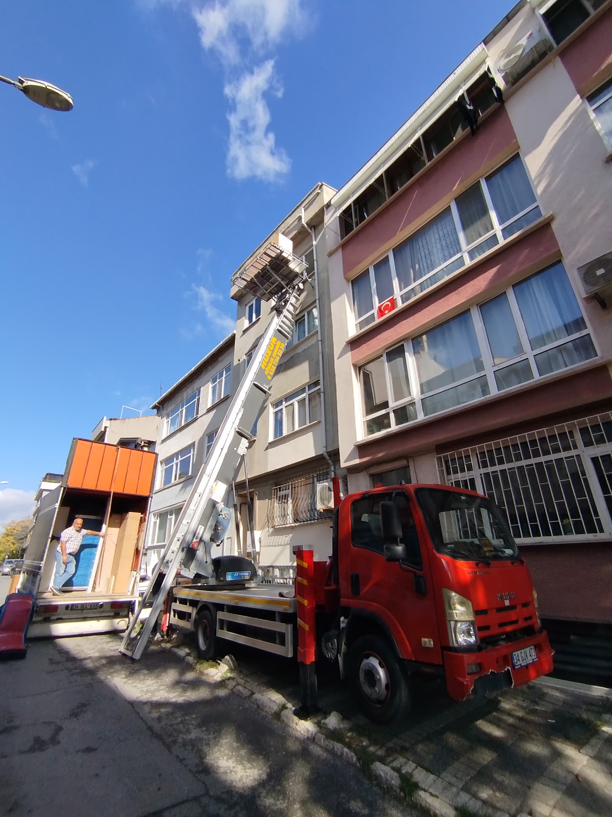 Susuz Nakliyat Evden Eve Asansörlü Taşımacılık İstanbul Evden Eve Nakliyat